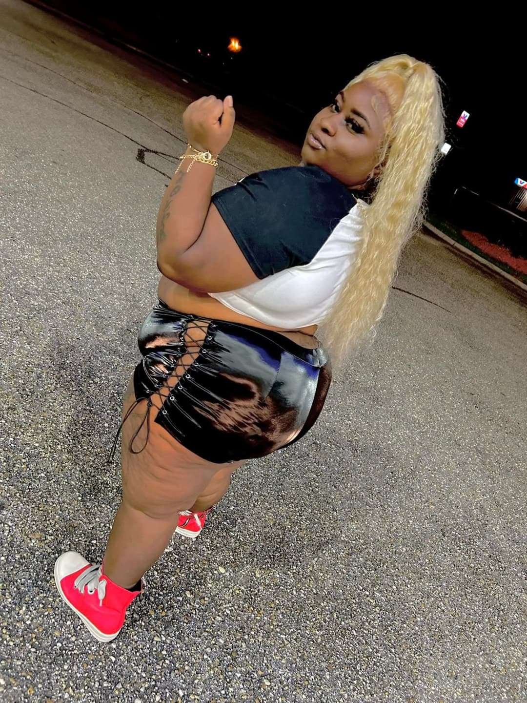 THICK HUGE CHOCOLATE SEXY CHUNKY EBONY SSBBW BBW BIG OLE JUICY ASS GOONER MATERIAL