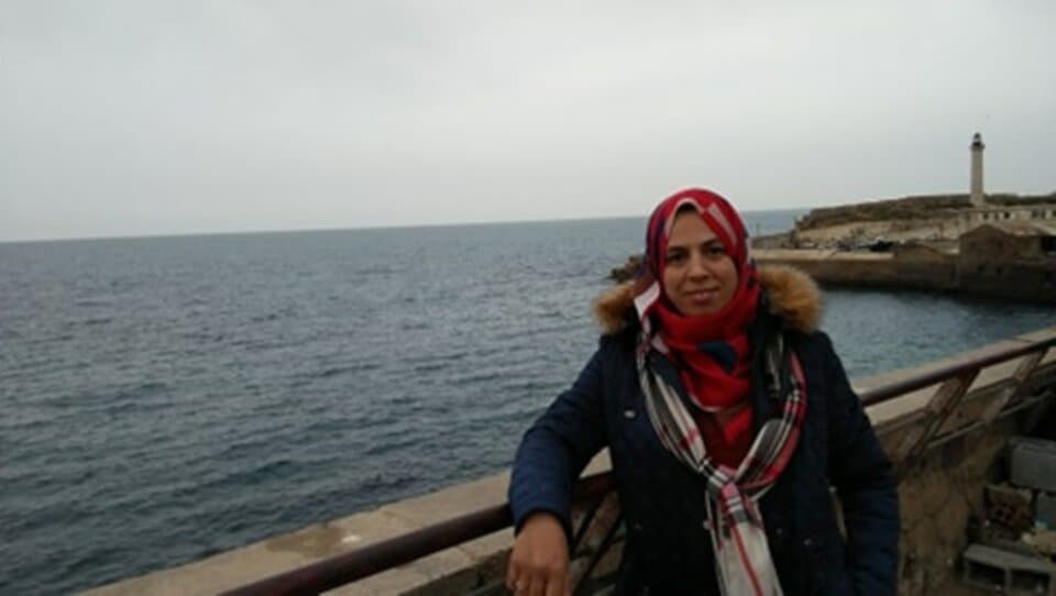 Click to view full size Risk ugly sluts need cock too