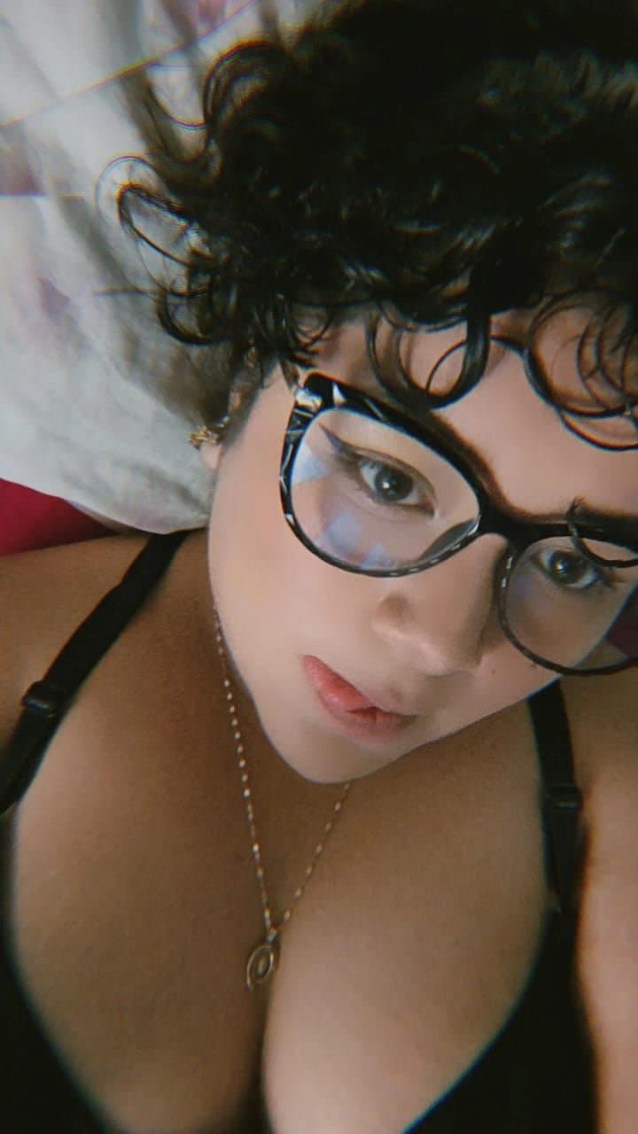 Gorda tetona  expuesta