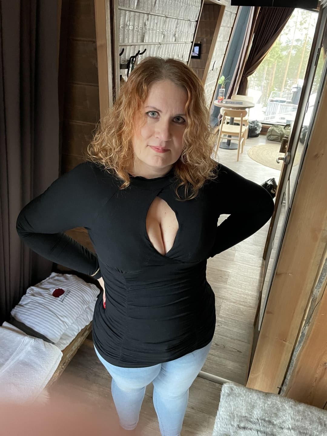 Bimbofication of Mrs. K