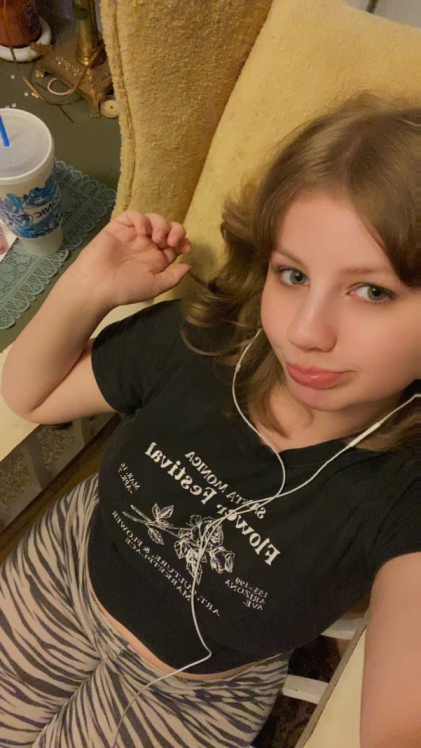 Click to view full size Fat Ass Pawg Slut Has no Idea she’s a famous Webslut on top of erome. make her famous!