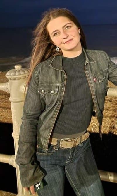 Broken Young Girl dating 60 year old man leaked videos