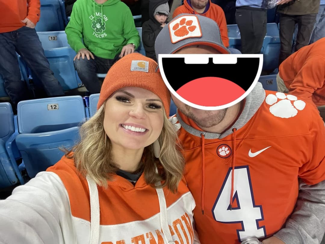 G G W cover girl Dala was happy to show off her tits and stick a dildo up her pussy on the bus