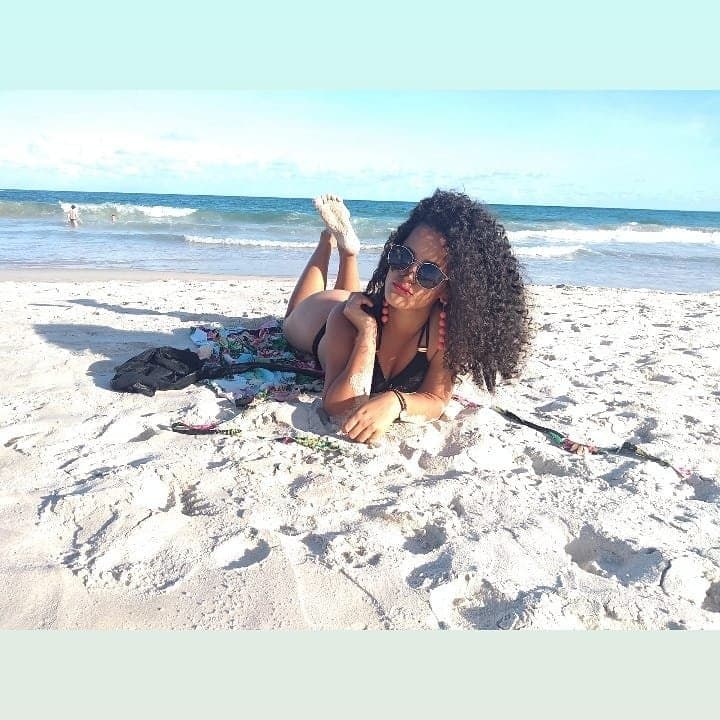 Click to view full size Minha nova deusa dona de casa já mim fez gozar muito