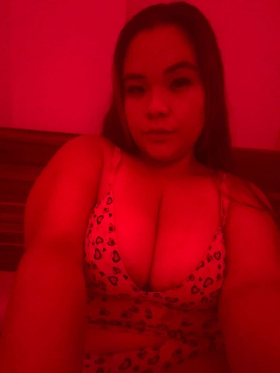 Vadia gorda de um corno manso