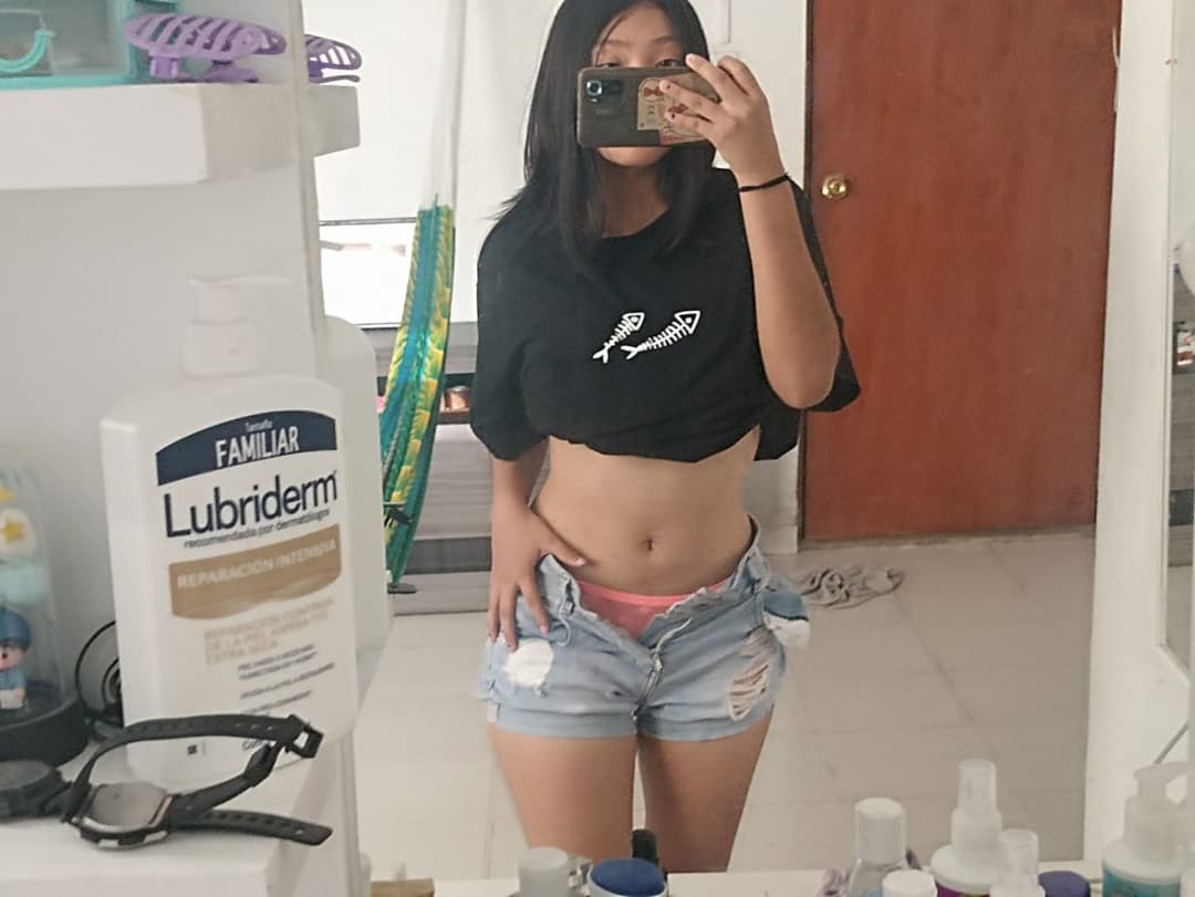 Mi amiga se durme y la quiero coger?