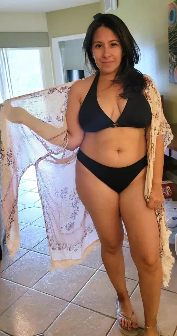 ?Latina slutwife QueenOfSpadezz gets pounded out by the neighbors BBC. Her 2nd time getting BLACKED