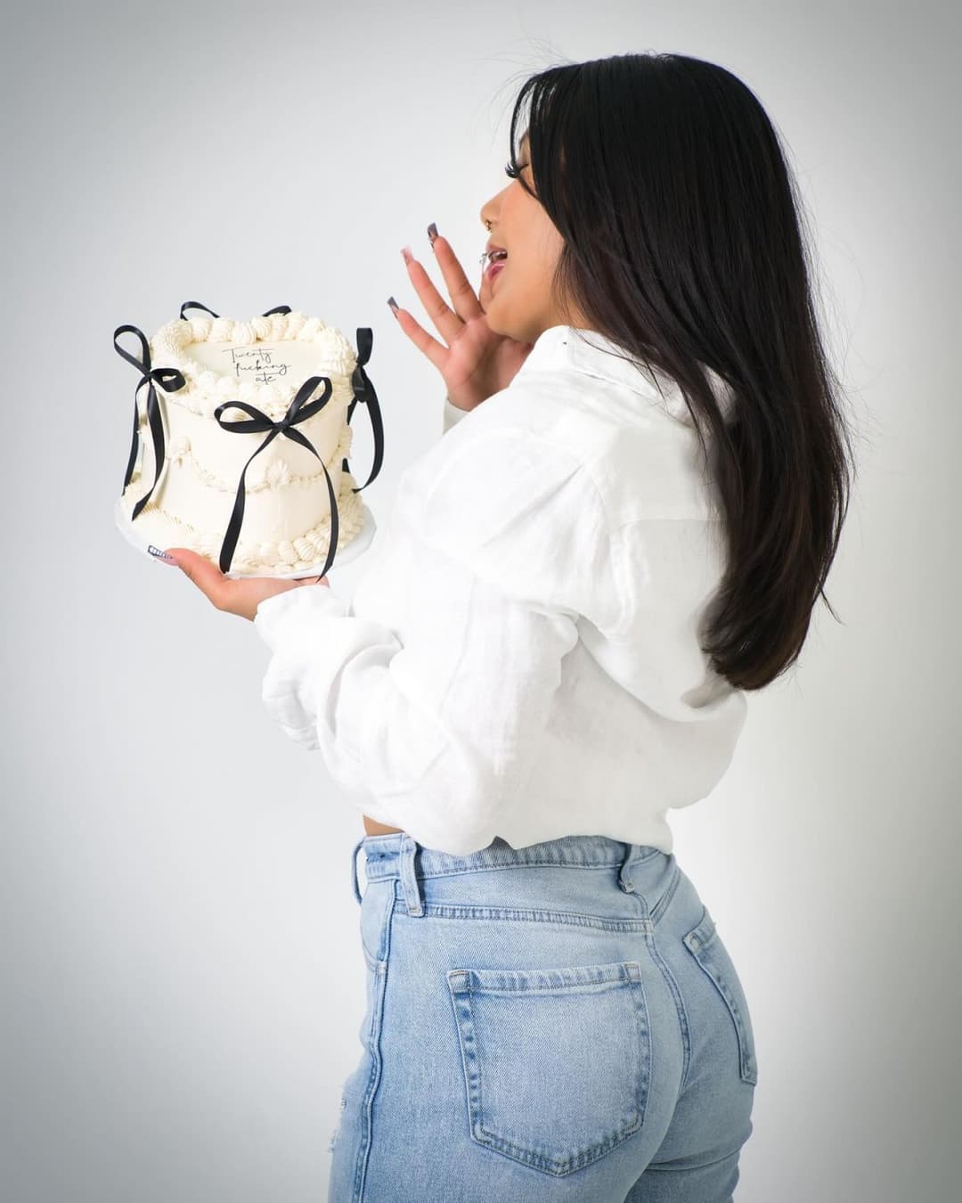 I stay shooting ropes for her