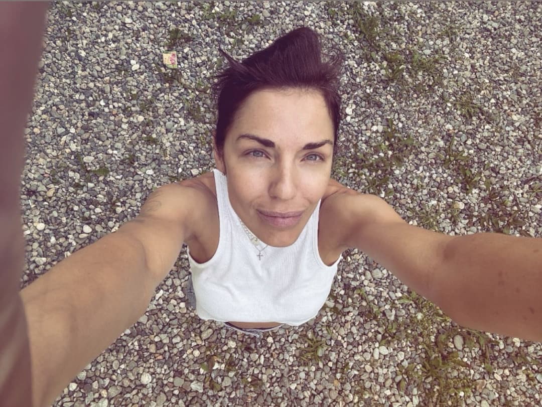 Ukrainian classy MILF Kik cutieposts to see some more photos of her