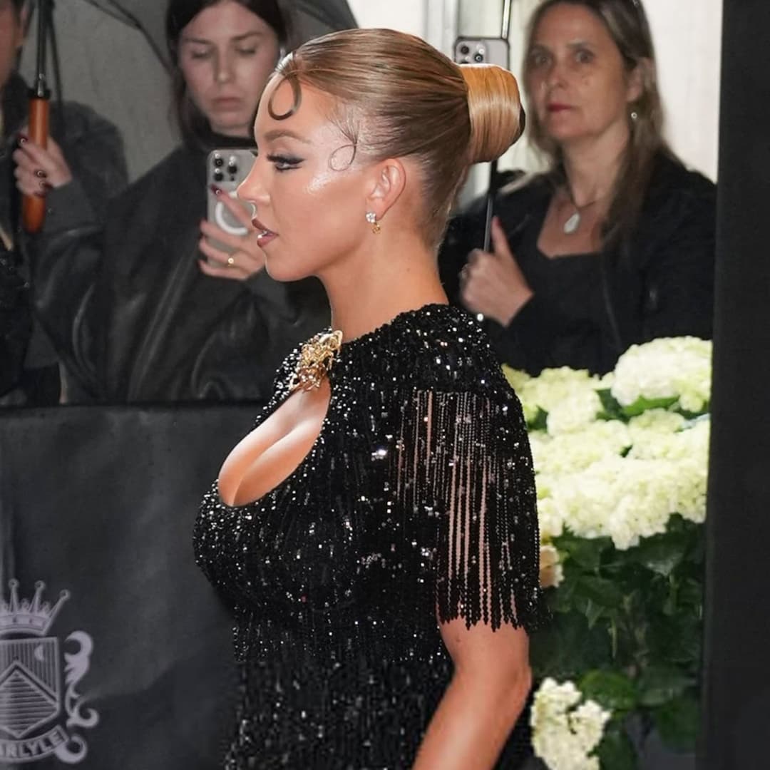 New stunning photos of Sydney !!!...Sydney Sweeney at the Met gala