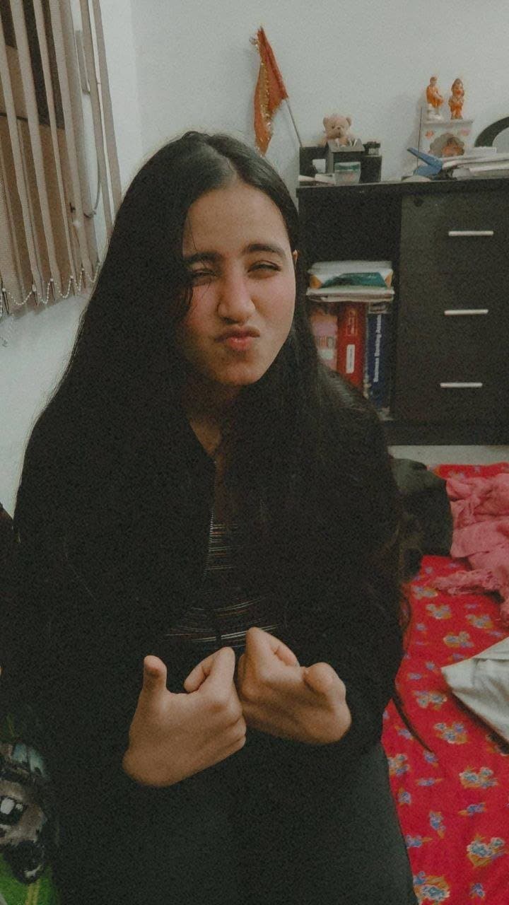 Cute punjabi indian desi slut showing