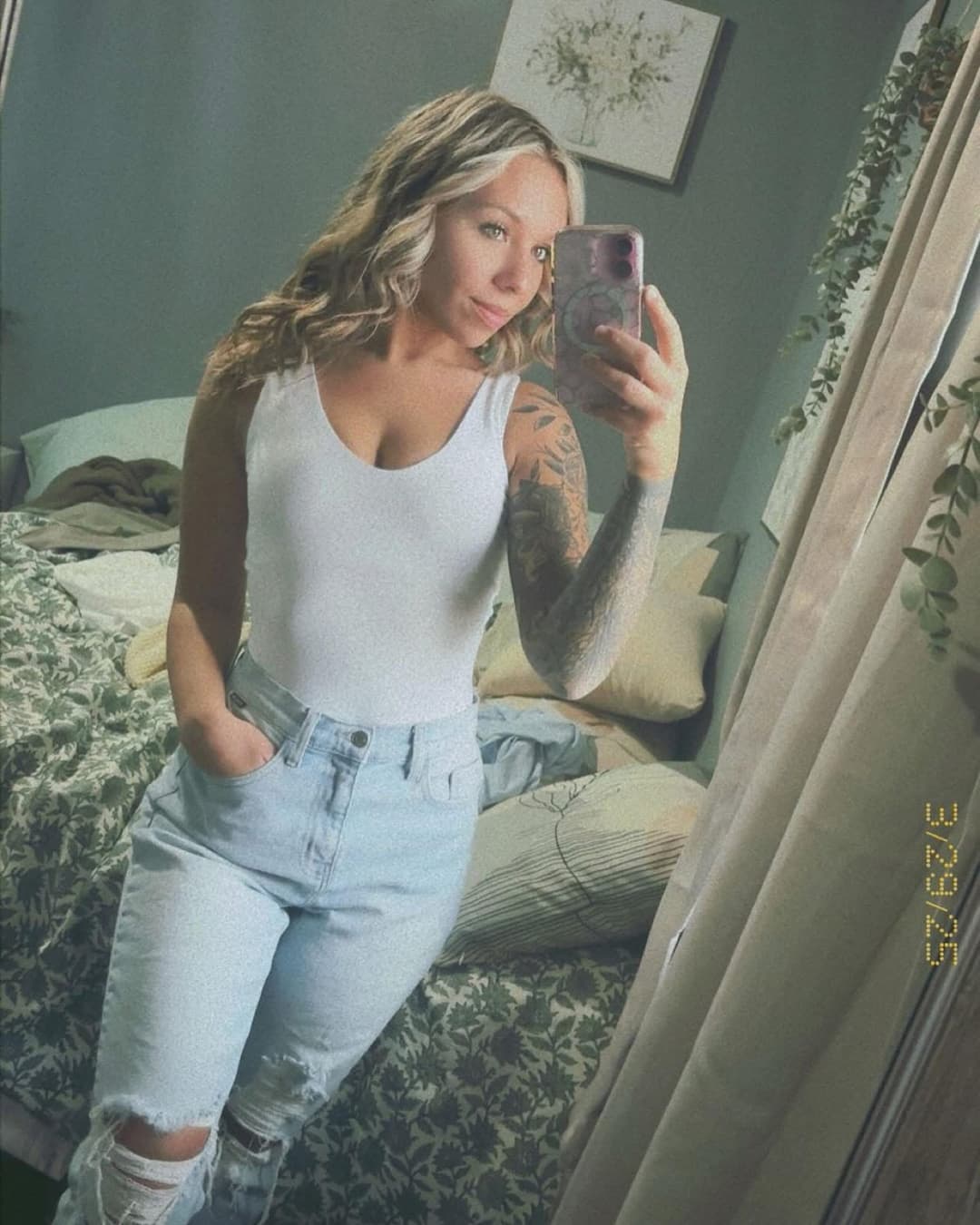 Friends girlfriend used that tongue on the college bball players big cock