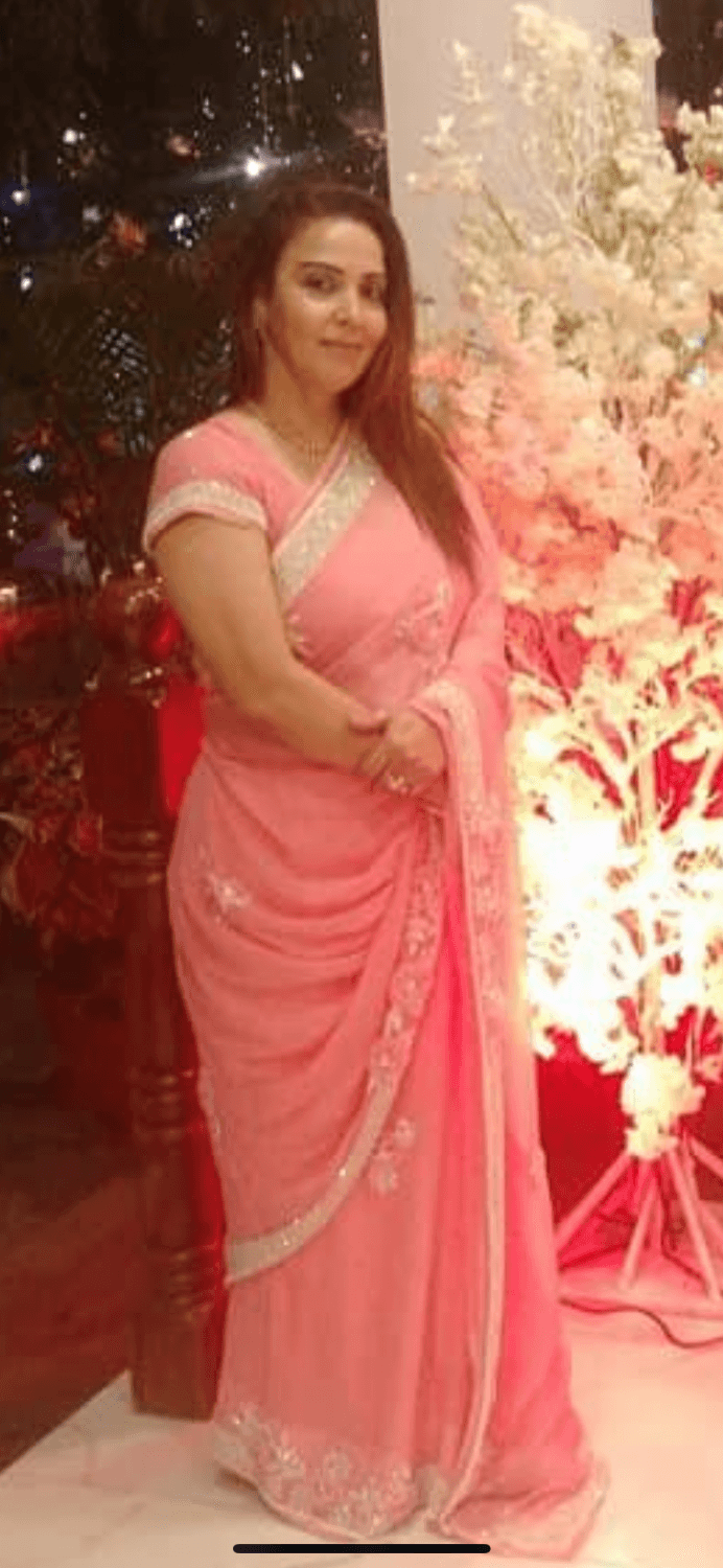 SEXY Hindu Indian Aunty Non Nude