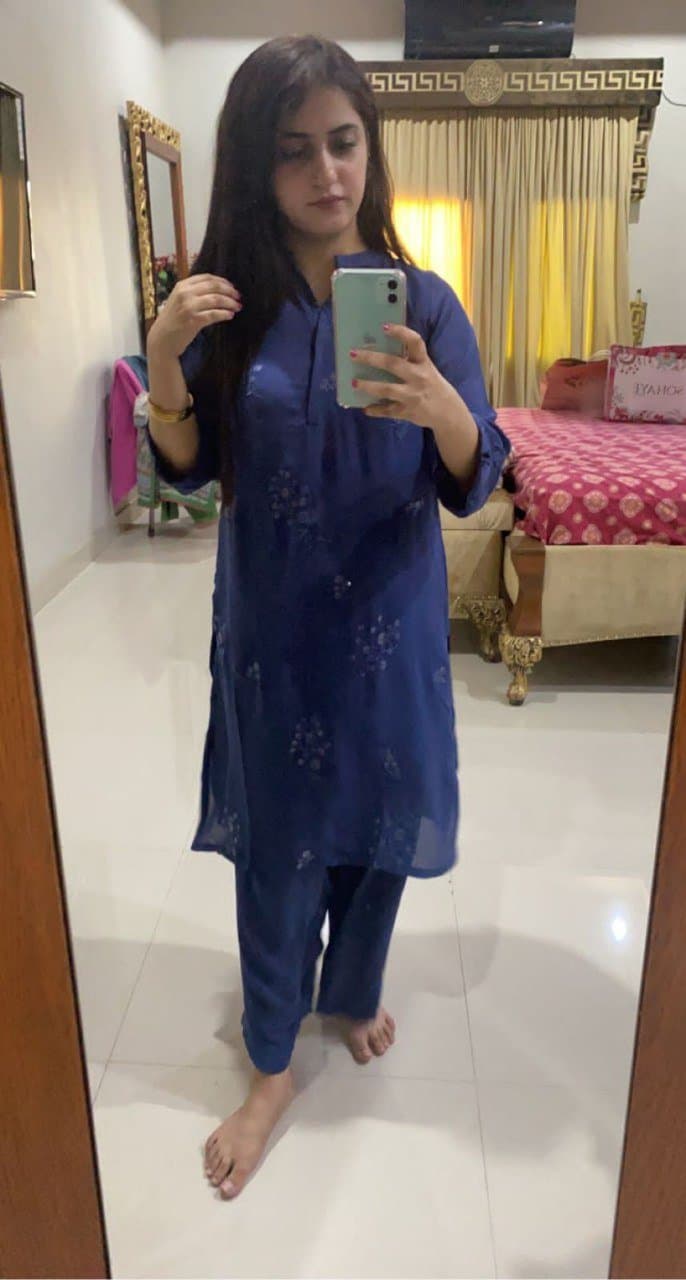 Click to view full size Pakistani girl sexy Resham gul Insta reshug1212 snap reshu121 num 03422278042