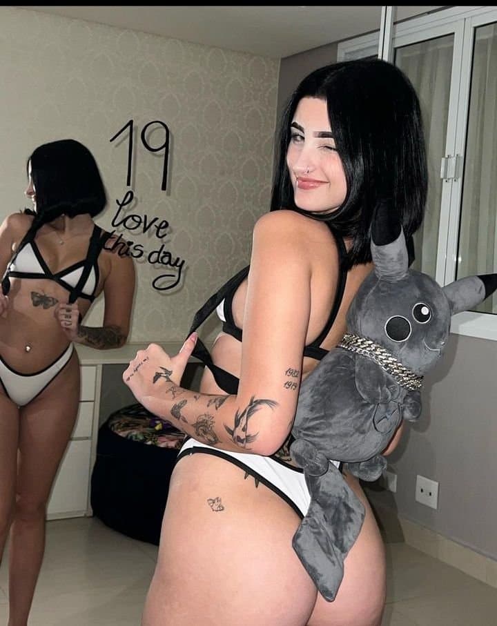 Click to view full size Famosinha deliciosa