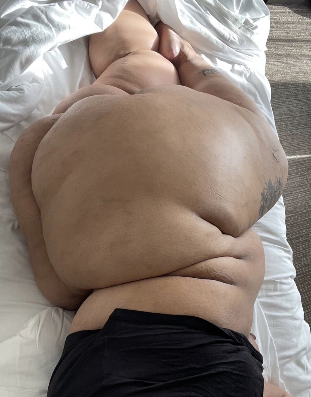 Deep ass crack goon Bbw