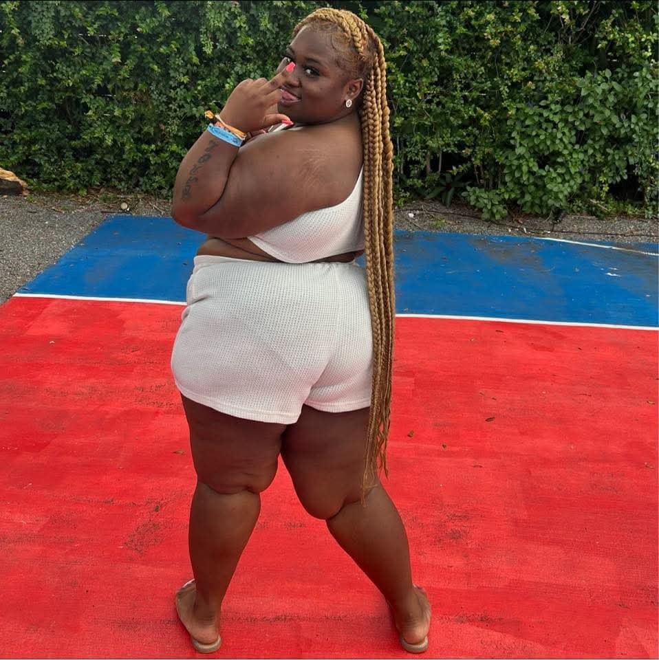 THICK HUGE CHOCOLATE SEXY CHUNKY EBONY SSBBW BBW BIG OLE JUICY ASS GOONER MATERIAL