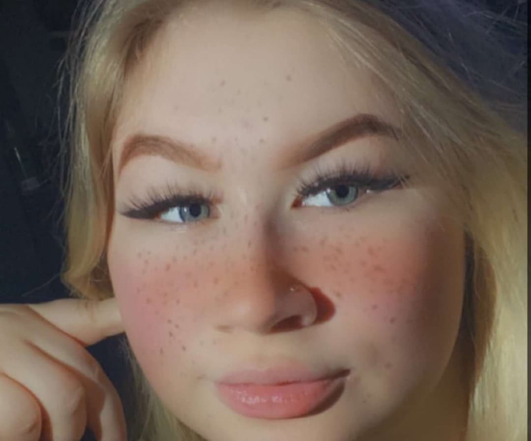 dm me ur weirdest kink hehe x