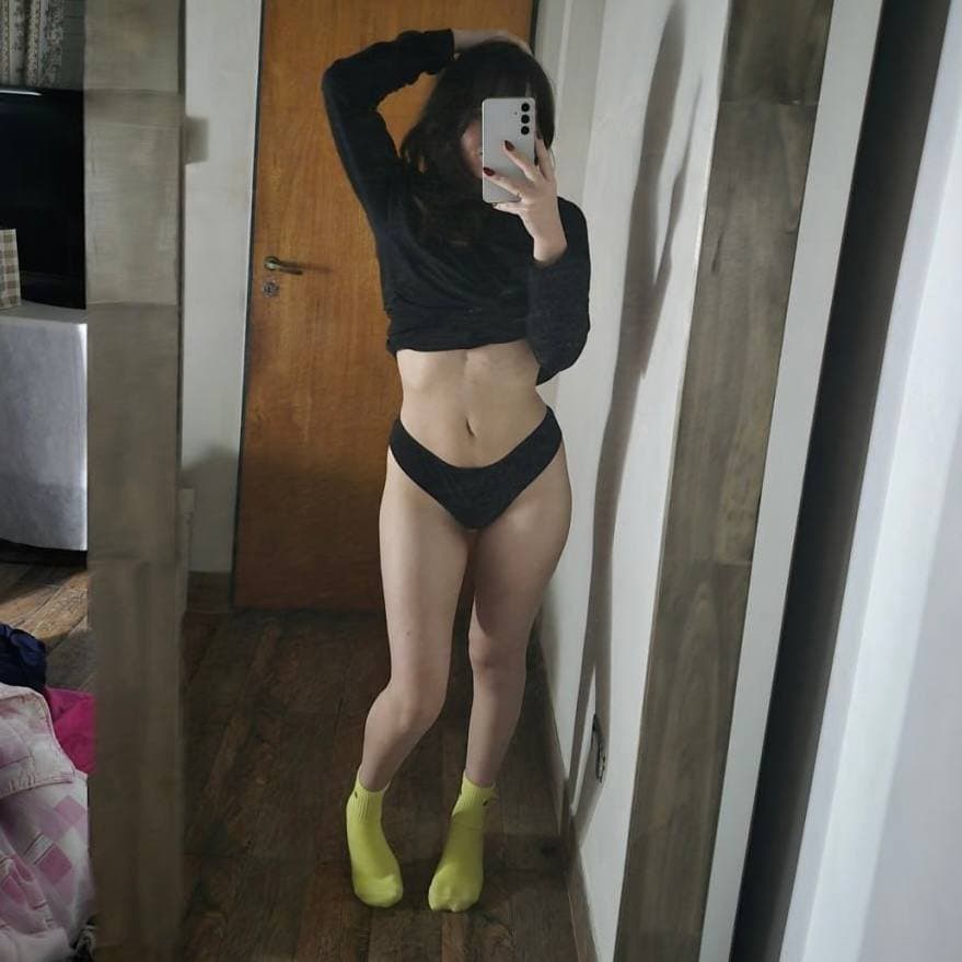 Click to view full size Vazou novinha do colegio teve tudo vazado V1D3OS N0 L1NK N4 B!0