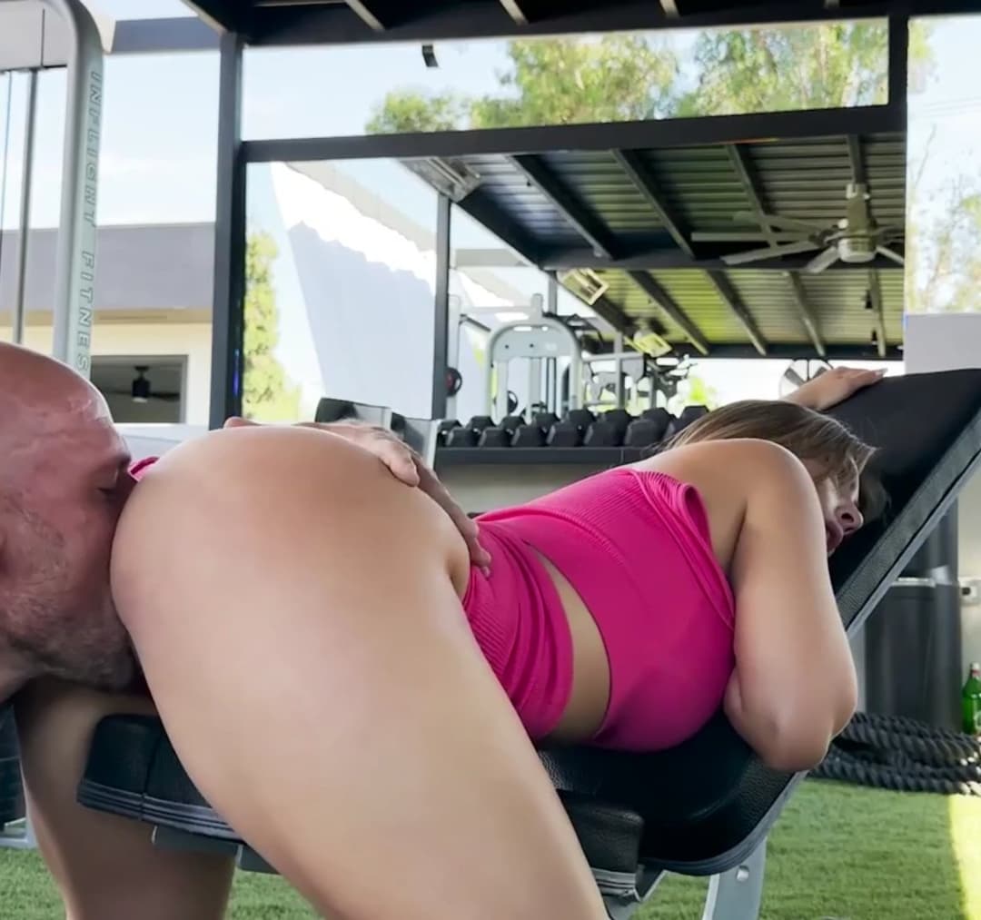 Gym Workout turns into hard fucking Session