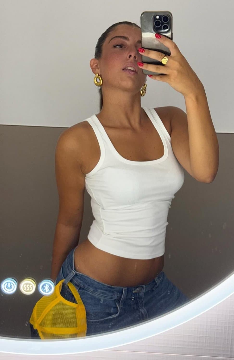 Giulia from Italy ?? IRL italian teen 19 y.o. Slut