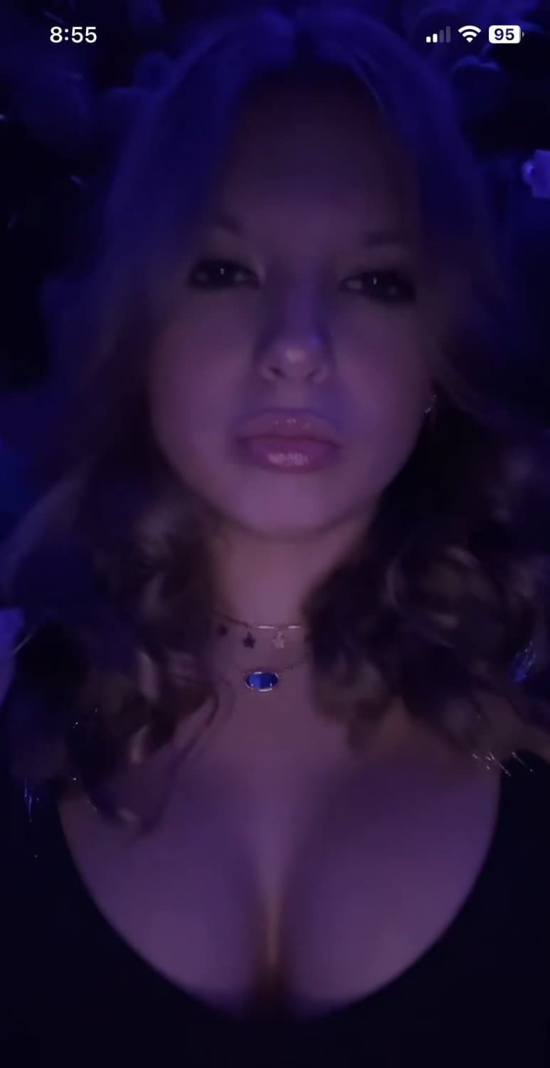 Click to view full size Brenna! - IRL Friend!