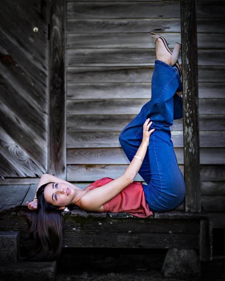 Guy wants tribs on his crush send them over n ill send his reaction kik user87766899026