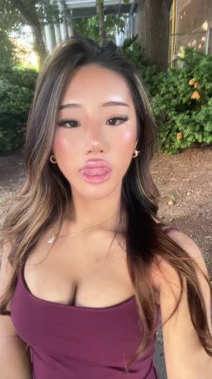Click to view full size asian tiktok babe vee AI tits shake (made with grok)