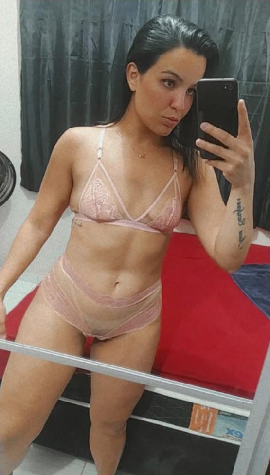 Click to view full size Morena vadia transando de 4 ? com seu primo