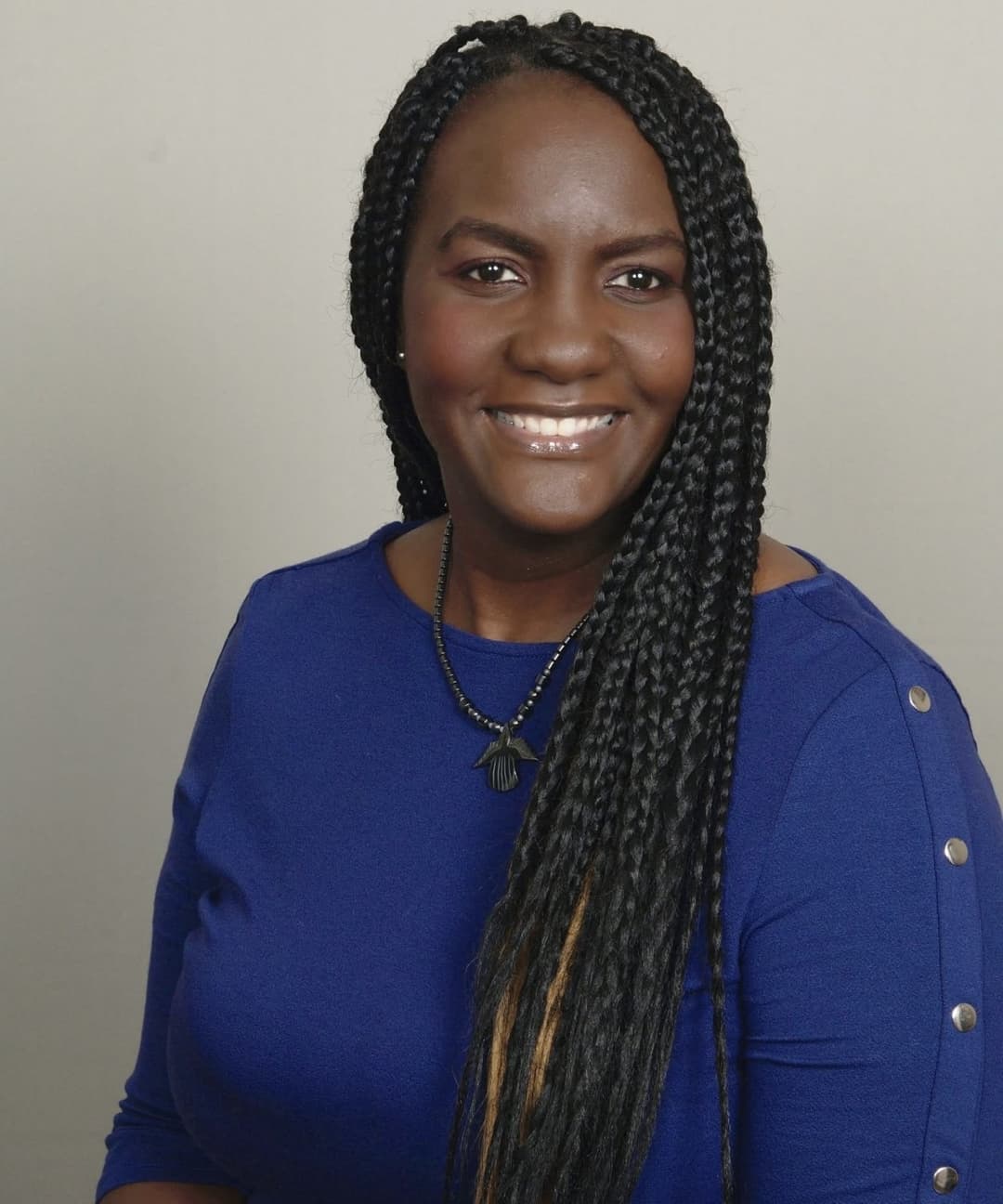 Re@ltor didn’t need the beads before showing her ebony titties & pantyless bottoms for the camera