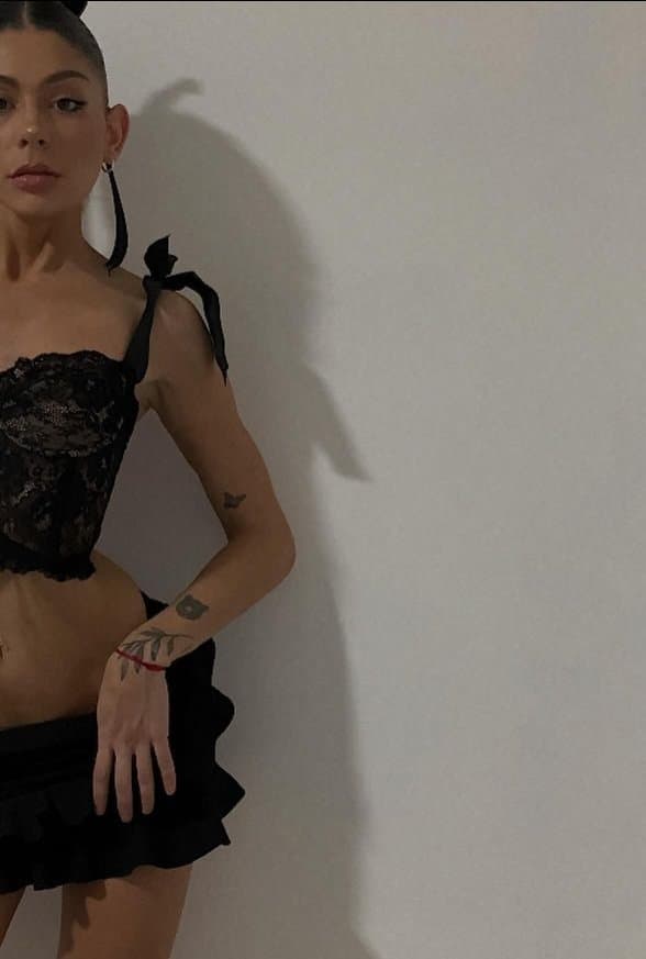 Teen argentina flaca muy rica