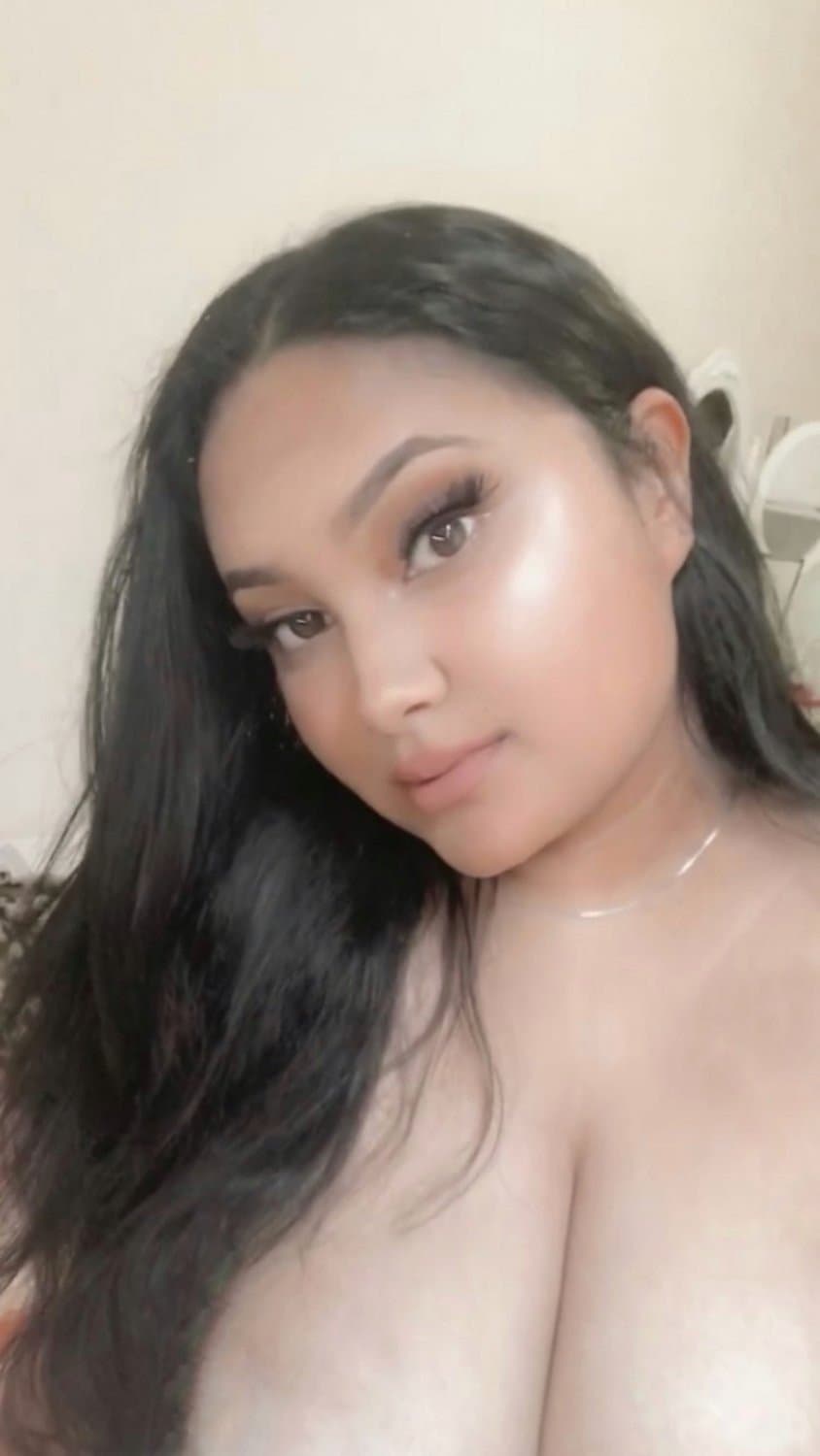 Arab huge boobs milf ????