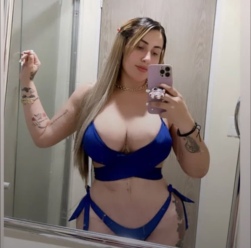 Yamileth restroom fuck and sick blowjob on juicy BWC ai ??