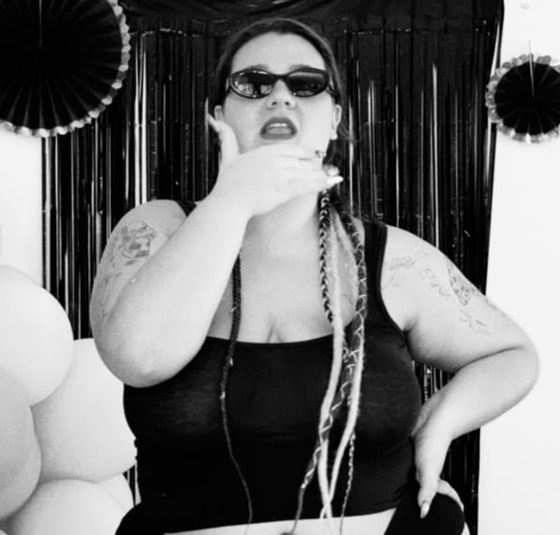 big boobs bbw showing her boobs under her Clothing