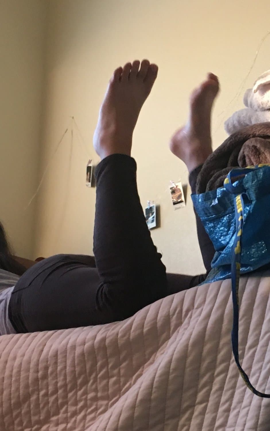 Fat Ass College Teen Feet Soles Caught of Guard