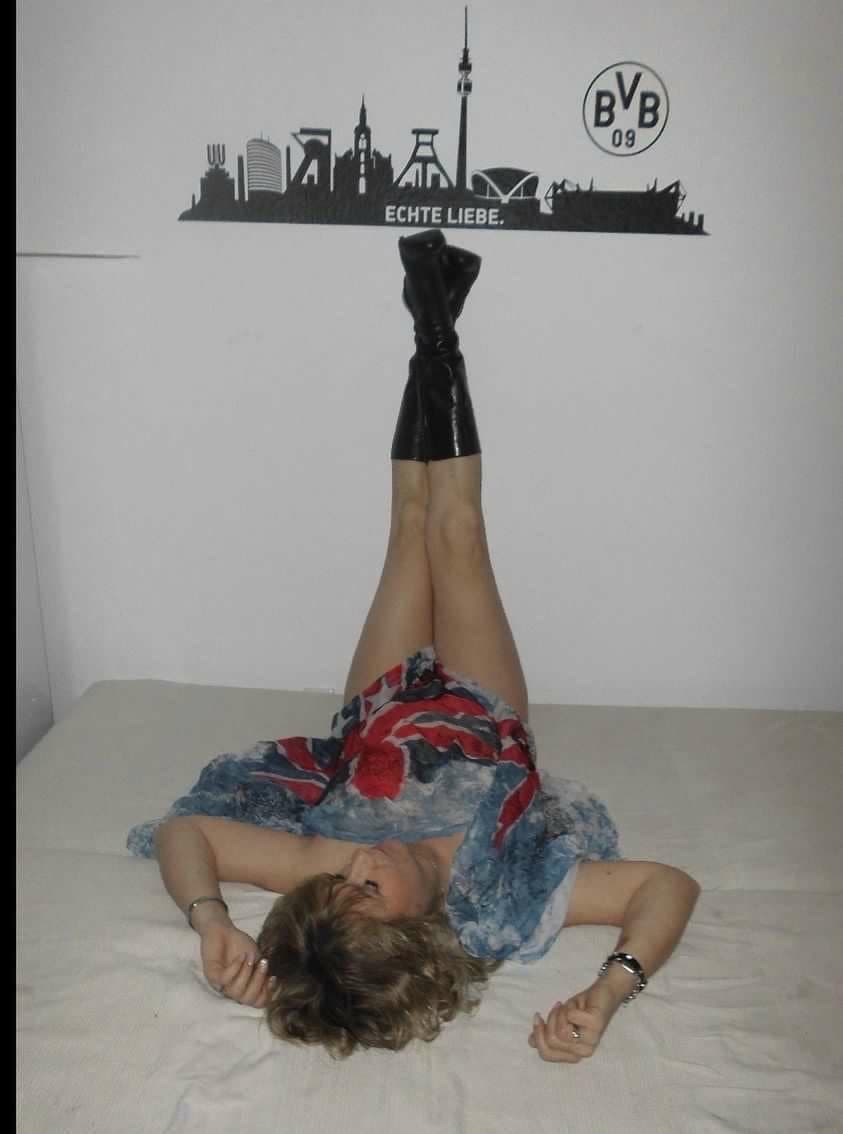 Geile schlampen Mutter aus Bochum Frauenlobstr.38 Nicole hauff liebt sperma und anal Sex