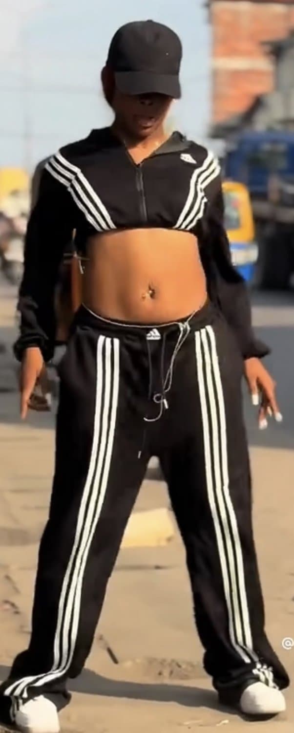 Click to view full size Kathia Massaku