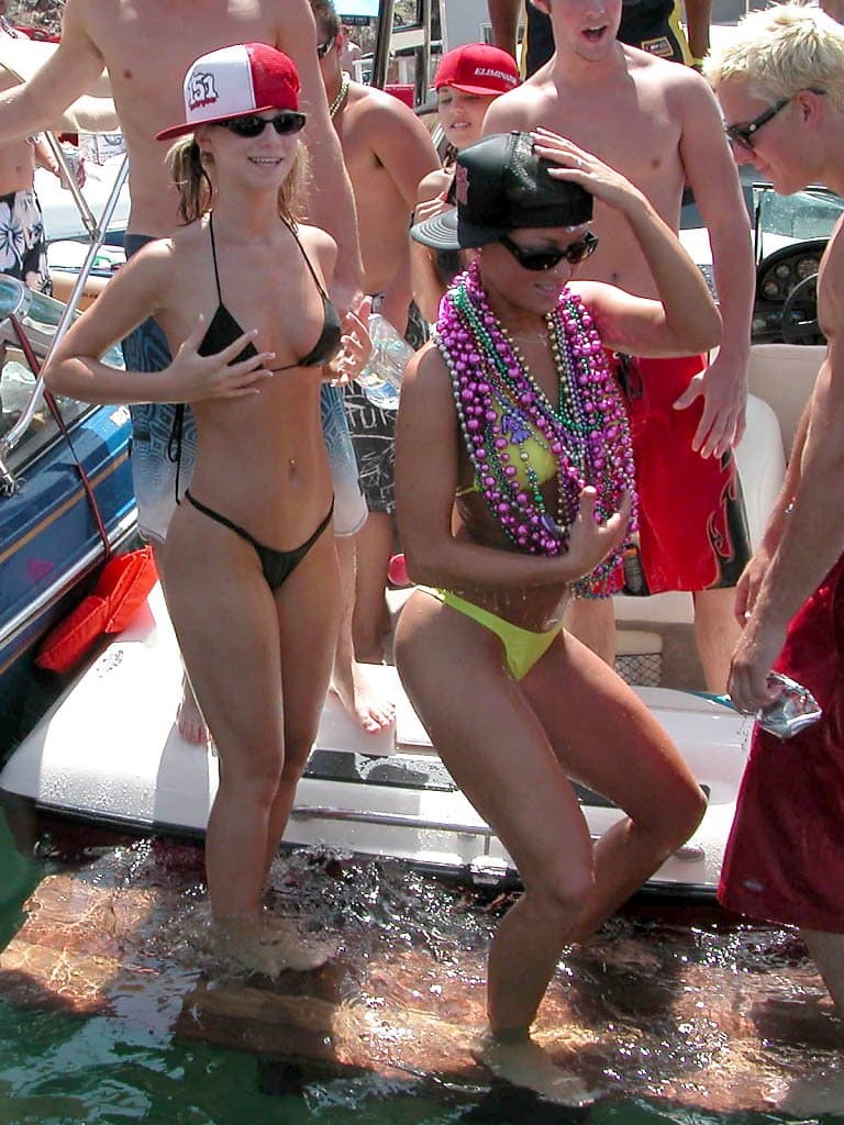Click to view full size Unknown Hottie, Lake Havasu Memorial Day Weekend 2003 Pt. 2
