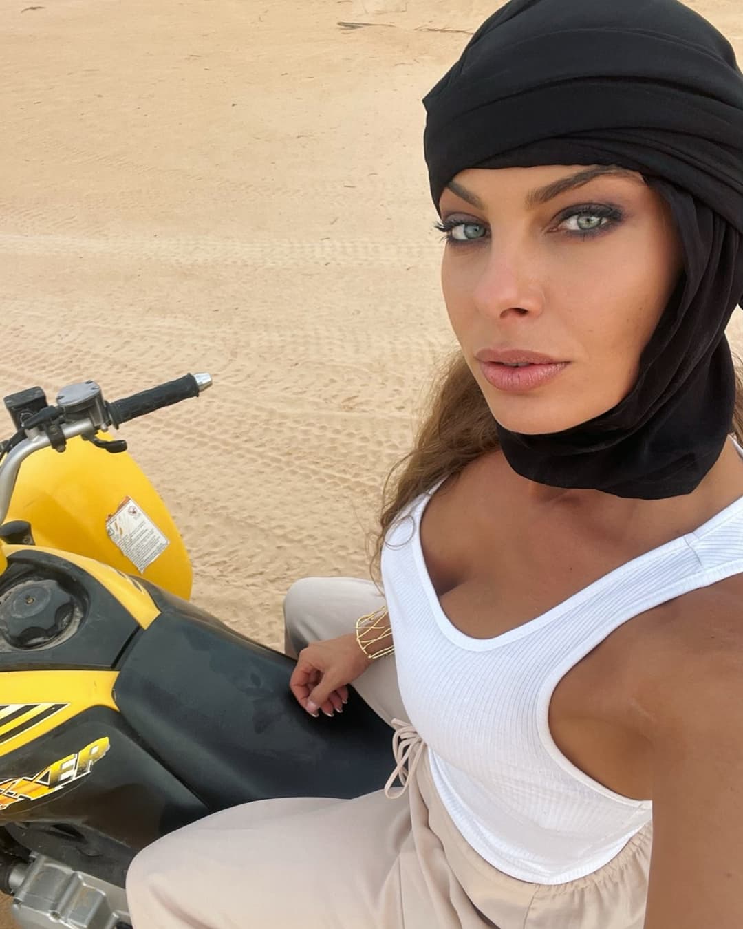 Elvisa Muratovic  Real&Fakes (Bosnian Beauty)