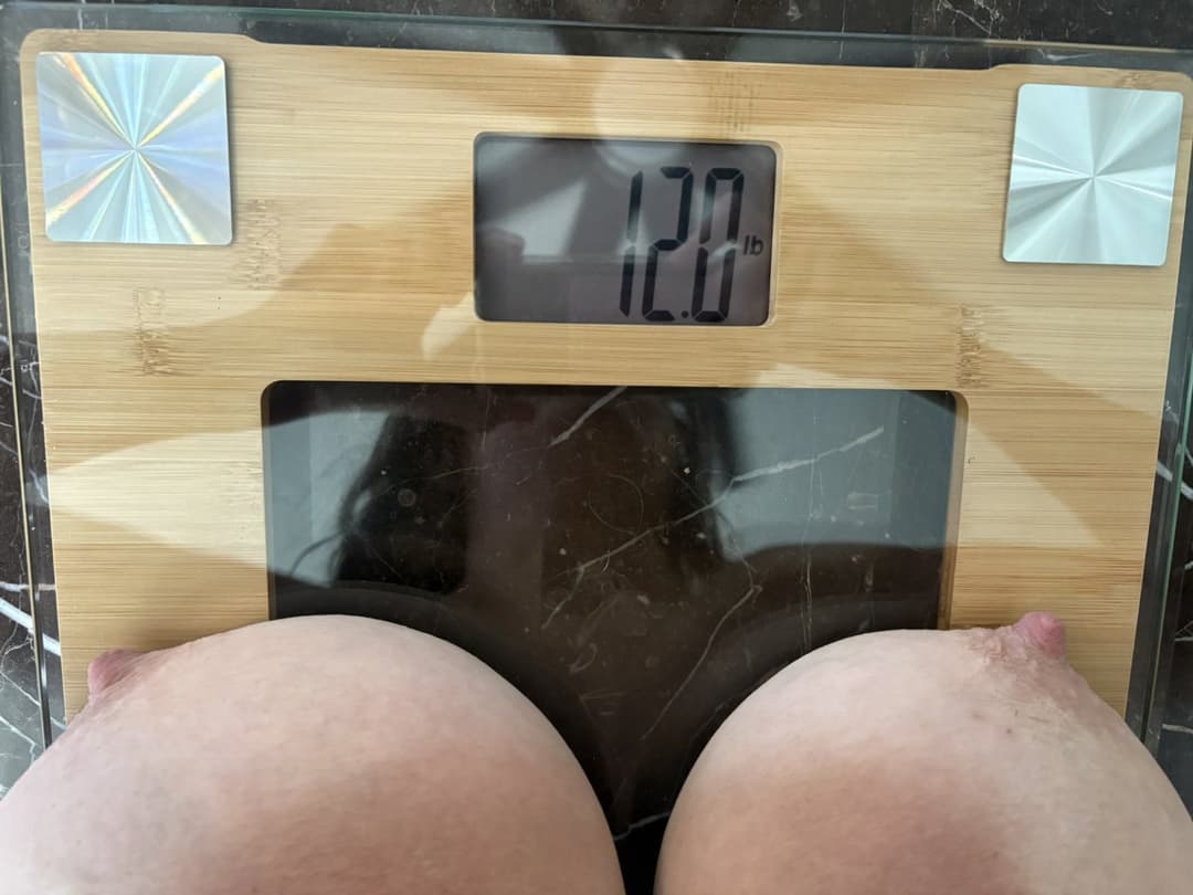 Crazy message therapist has big ass titties ?