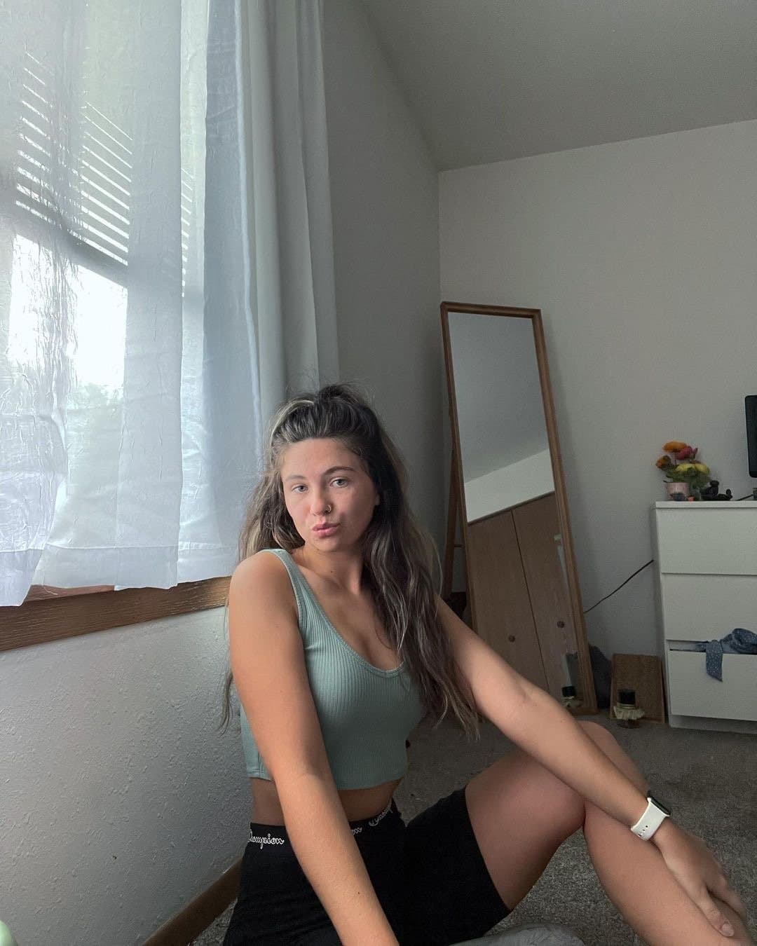 High school crush started an onlyfans sucking a mystery guys cock