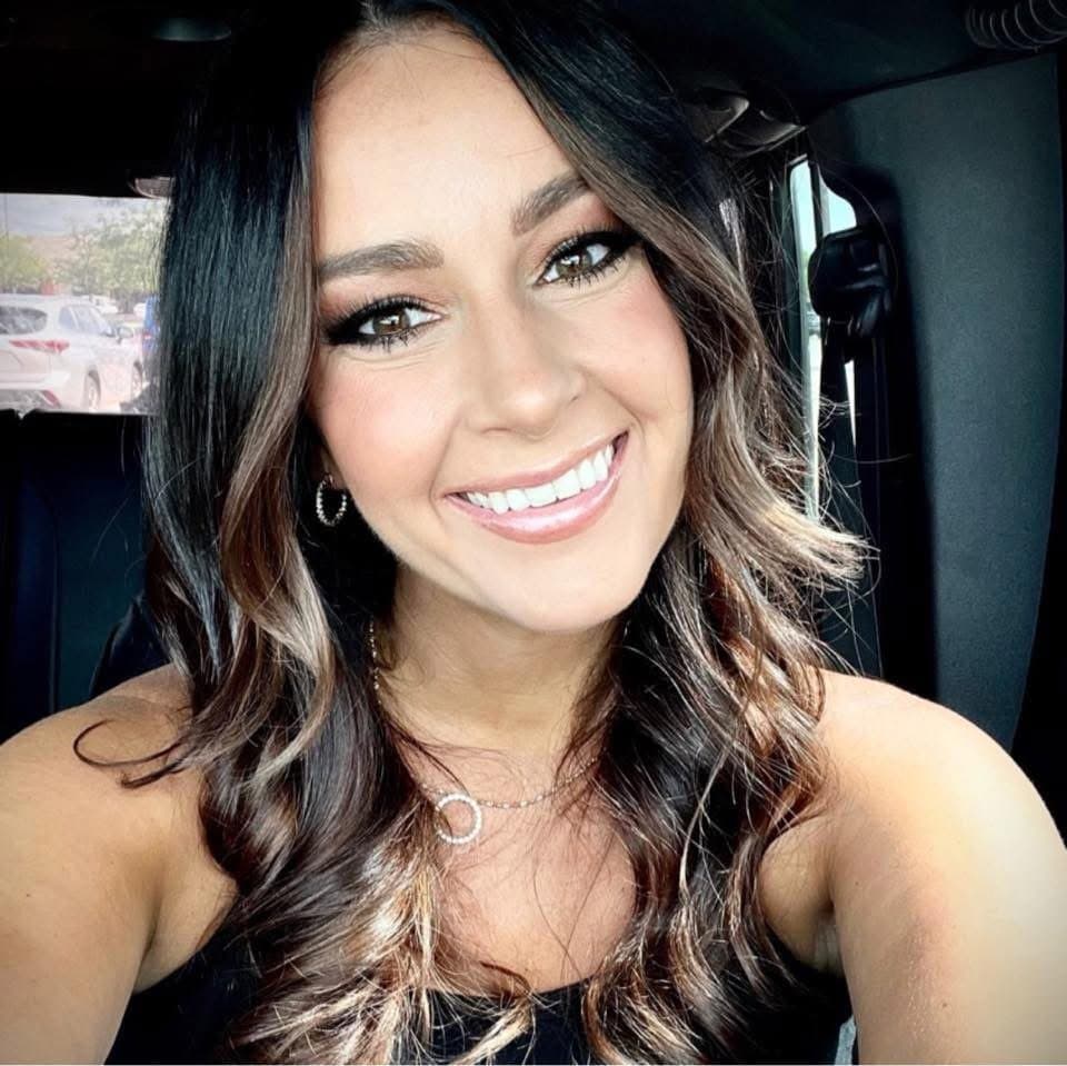 Alicia’s big titty grope moment was so quick she probably doesn’t remember being on G G W for it