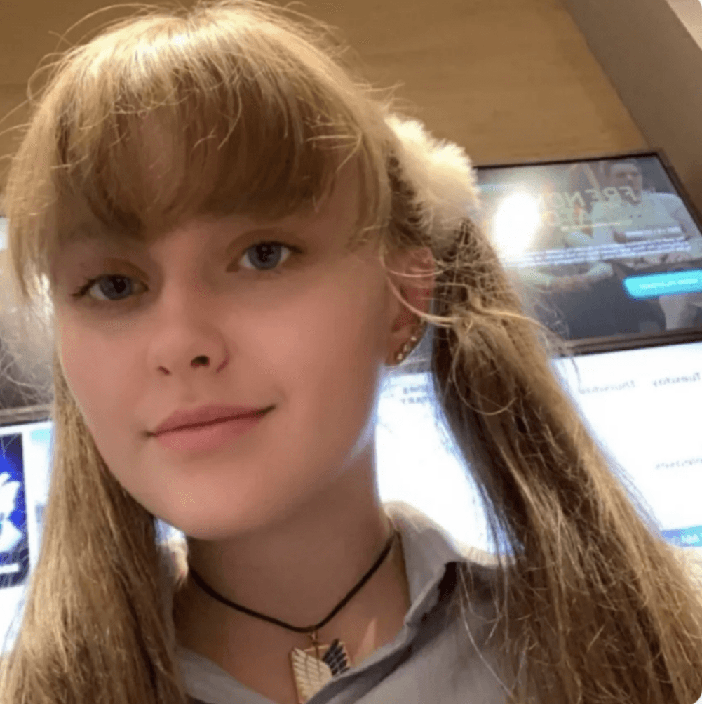 Do my IRLs get you hard? Dm me on Kik @throwaway1318 for a feed of your favorite