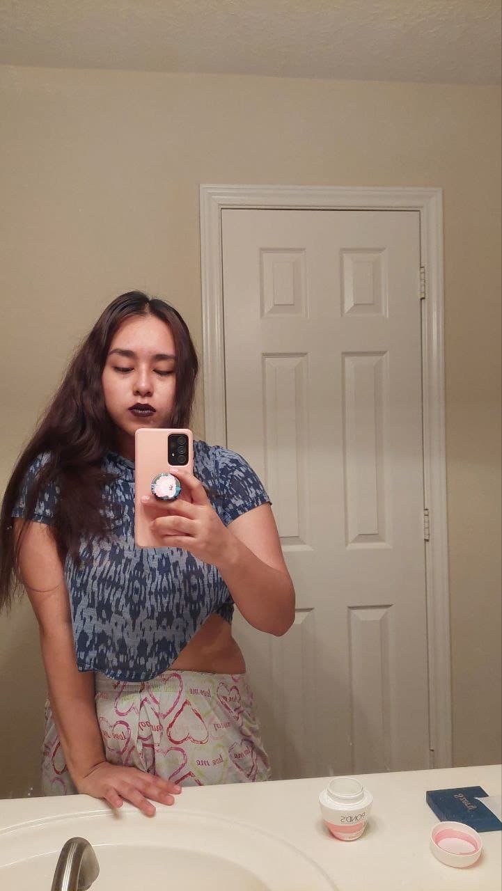 muy inocente a la vista de todos, pero la puta se deja cojer por todos los que sea