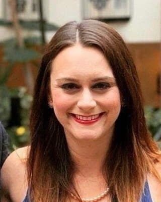 She must have decided to start her therapist career early. I feel better watching her flash her tits