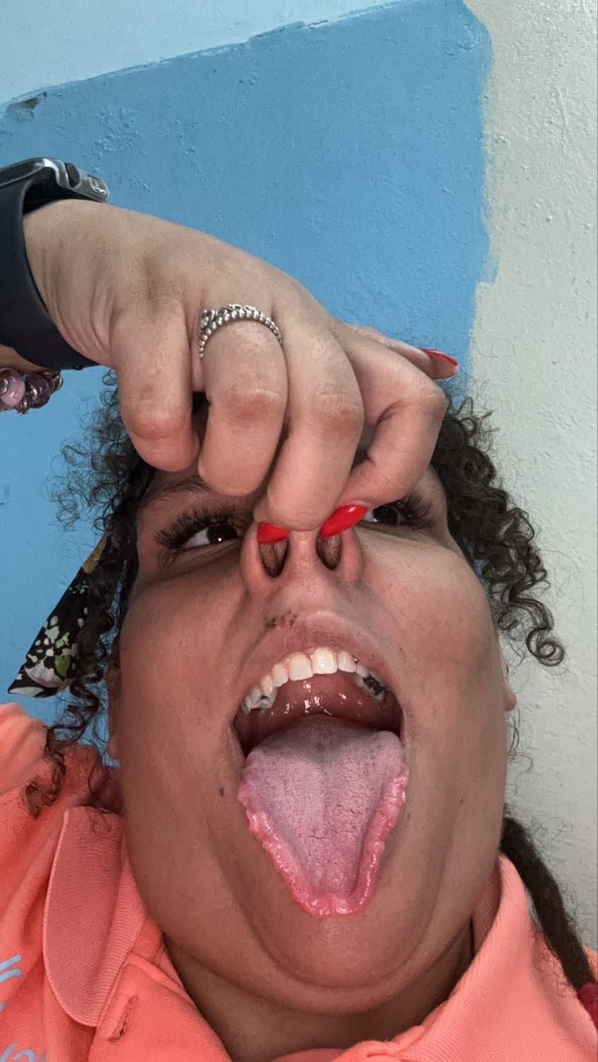 IMG-complete slut wife