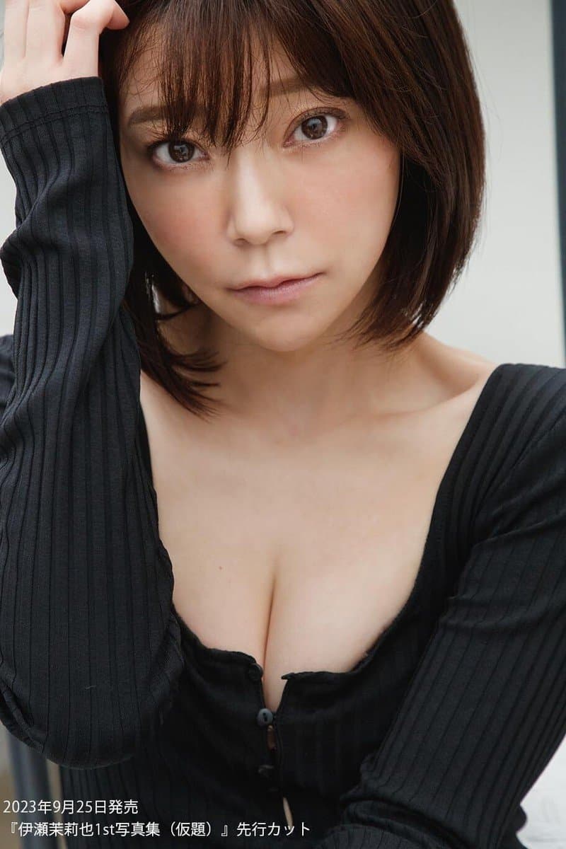 Happy 37 birthday to Mariya ise