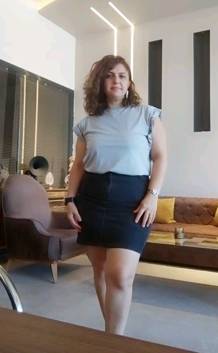 Click to view full size turkish married woman