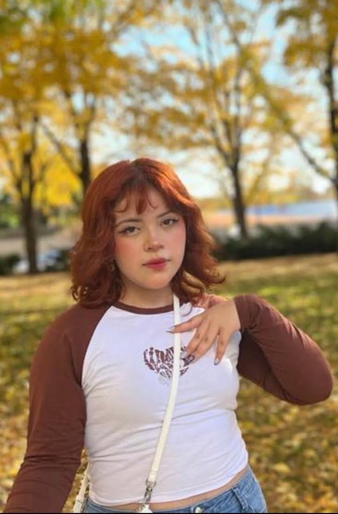 Esta putigorda con poca autoestima lo chupa con unas ganas que sientes te va a sacar la verga???