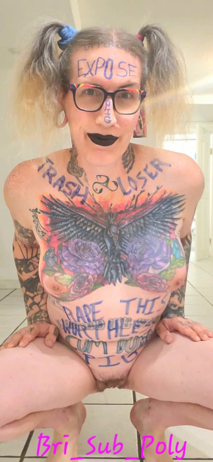 All the neighbours husbands sneak over before work to use the cumdump and give it a piss enema